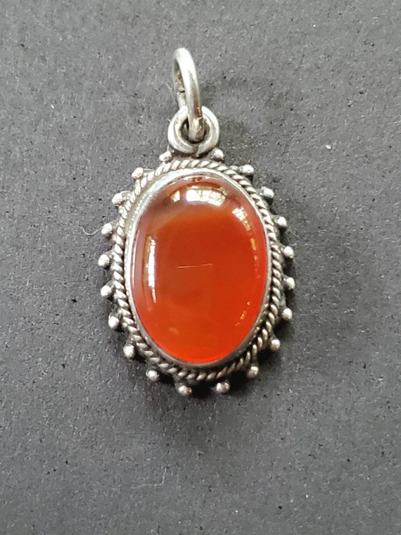 VINTAGE Carnelian Sterling Silver Pendant, Bright Orange Red Gemstone, Amulet for Endurance, Energy, Motivation Excellent Gift for Christmas