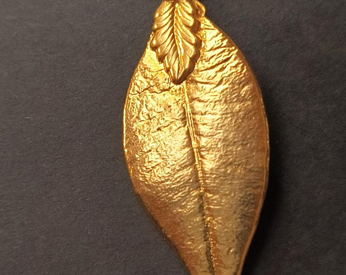 Vintage Bay Leaf Pendant - Magical Gold Dipped Real Botanicals from the 1970s