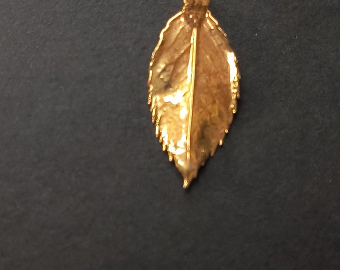 Vintage Christmas Holly Leaf Pendant - Gold Dipped Real Botanicals from the 1970s