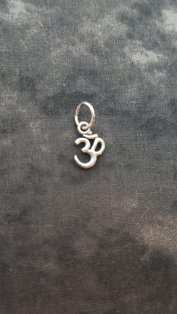 Vintage Sterling Silver Charm OM PEndant - Hindu / Buddhist symbol Representing the Sacred Sound of the Universe