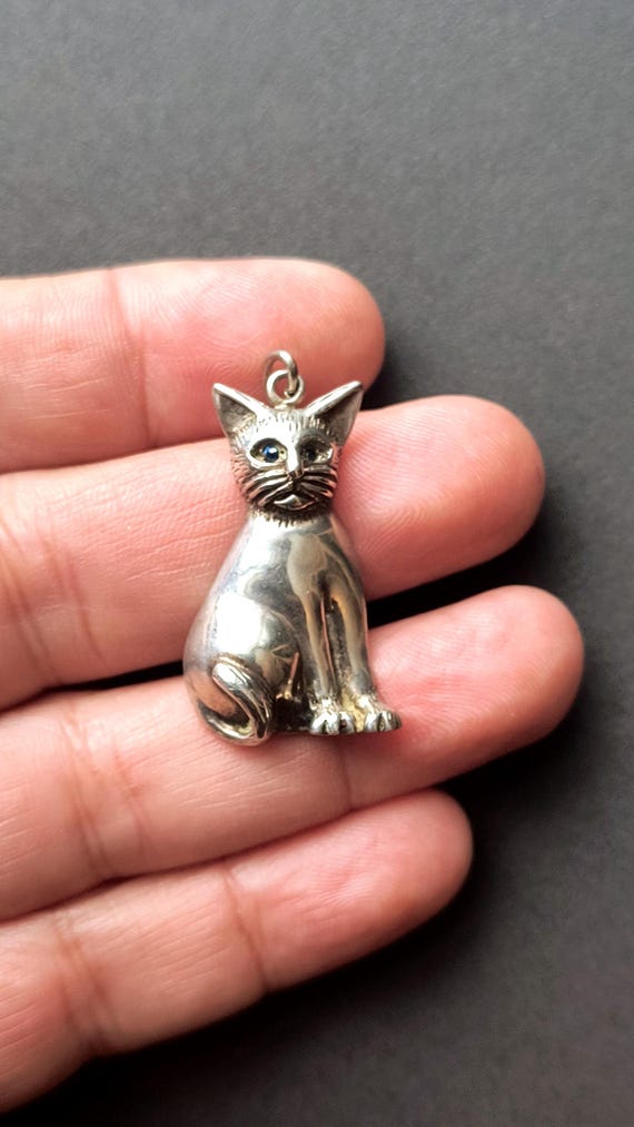 Vintage SIlver Cat Pendant with Sapphire Eyes - Fine Sterling 925