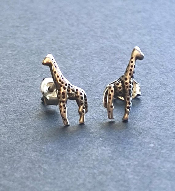 Vintage Giraffe Earrings / Sterling Silver Studs with Great Detail
