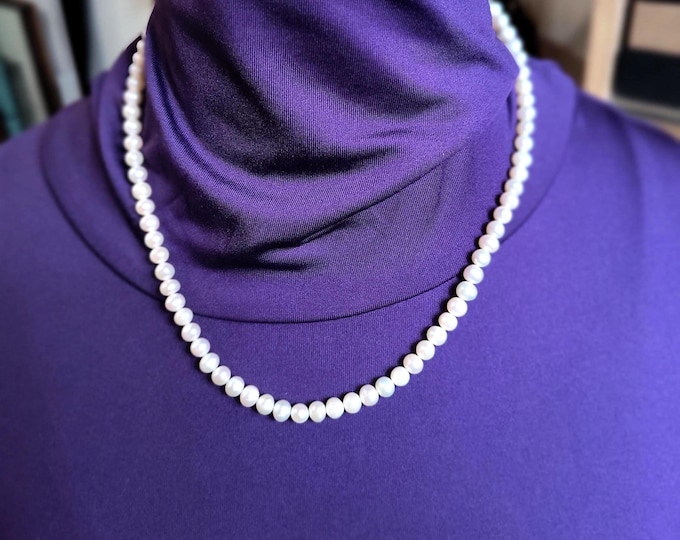Vintage Freshwater Pearl Necklace: Sterling Silver Clasp, 18 inch