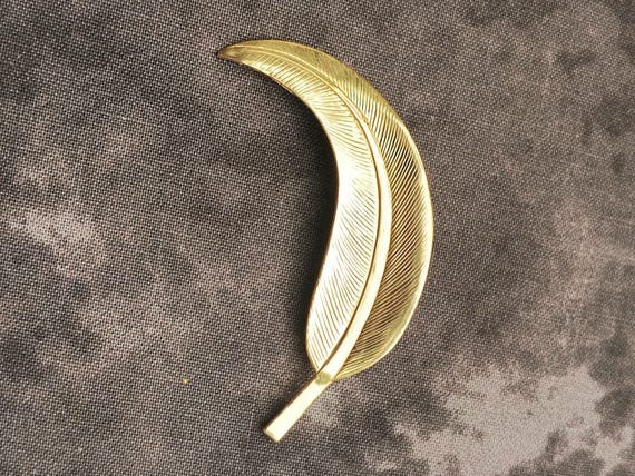 Vintage Feather / Antique Writing Quill Brooch or Pin