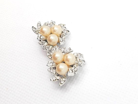 Vintage Pearl Earrings with Crystals - Mid century Clip Ons in Silver tone Metal