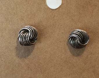 Unisex Silver Knot Stud Earrings - Great Wardrobe Staple for Anyone