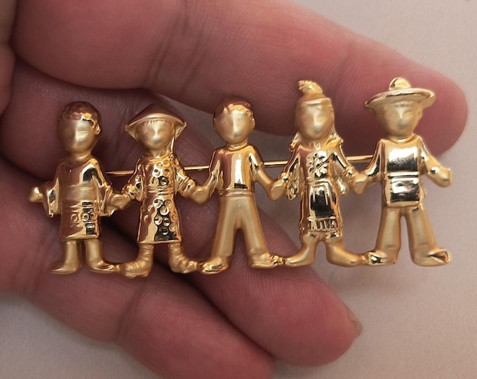 Goldplated Brooch: Figural Chinese Children in Costume