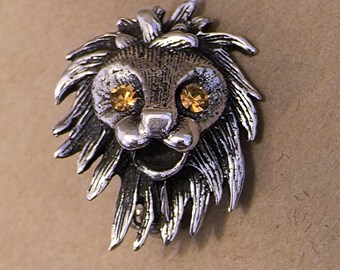 Vintage Lion Pin, Unisex Mens or Womens Lapel or Hat pin, Tie Pin - Leo, Big Cat Themed Sterling Silver,