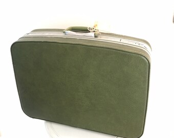 vintage green samsonite luggage