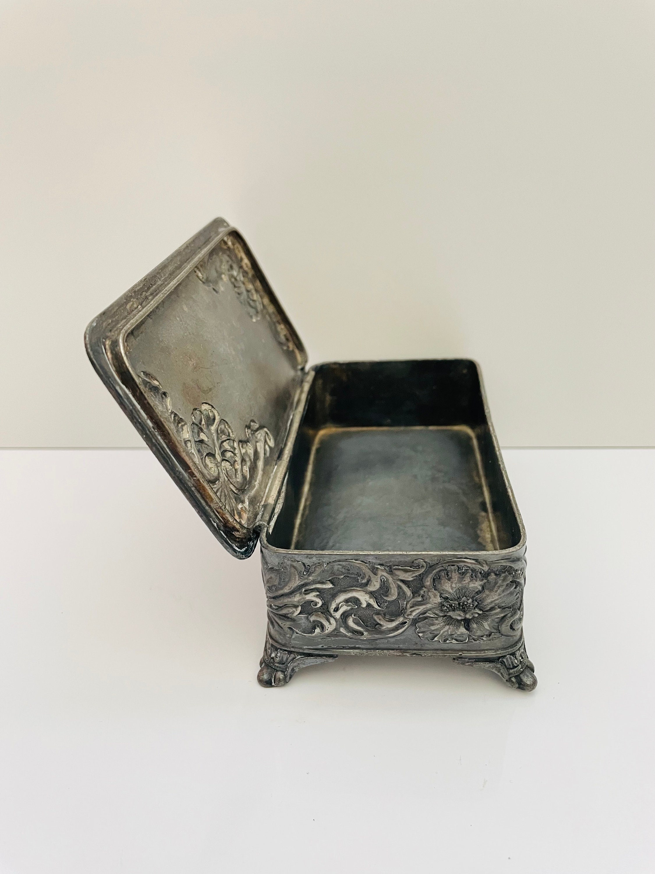 Antique Woman's Friend Box - Quandruple Silver Plated by Pairpoint