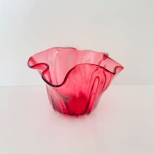 Vintage Cranberry Pink Ruffled Art Glass Bowl