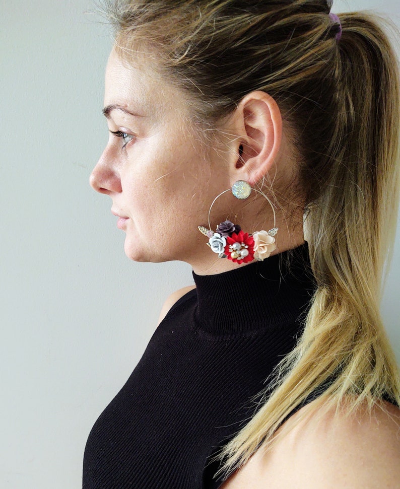 Floral dangle women earrings