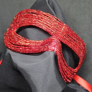 Mask &quot;Murano&quot; made with Venetian beads