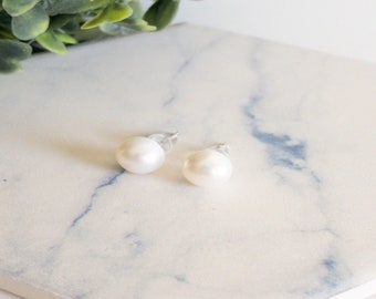 Freshwater Pearl Earrings | Sterling Silver Earrings | Round Pearl Earrings | Pearl Stud Earrings | Simplistic Pearl Earrings | Minimalist