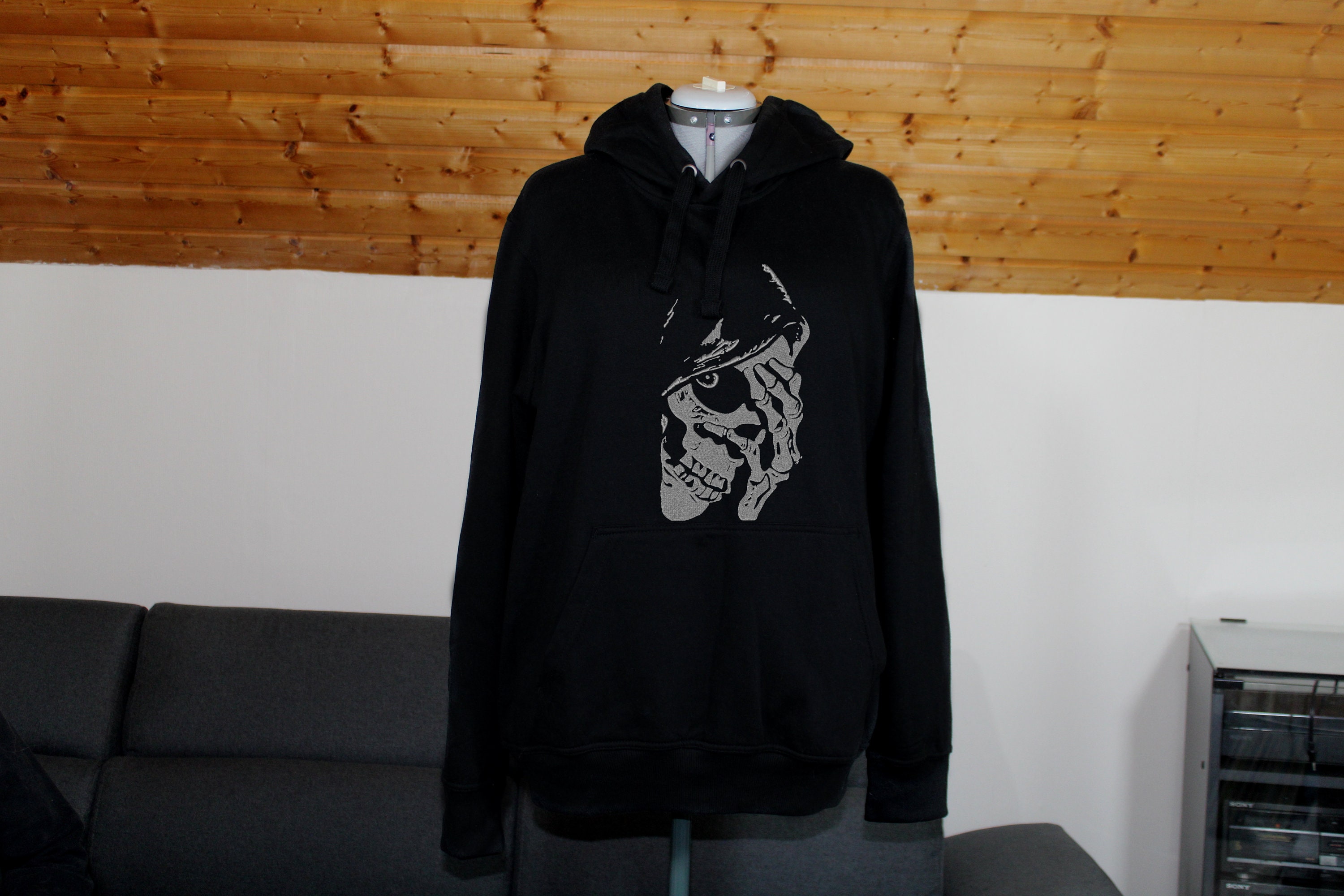 Machine Embroidery File - Skeleton Facepalm Light Effect 20x26-30 Cm ...