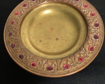 Prato de bronze Louis C. Tiffany, prato Art Déco esmaltado, numerado 504