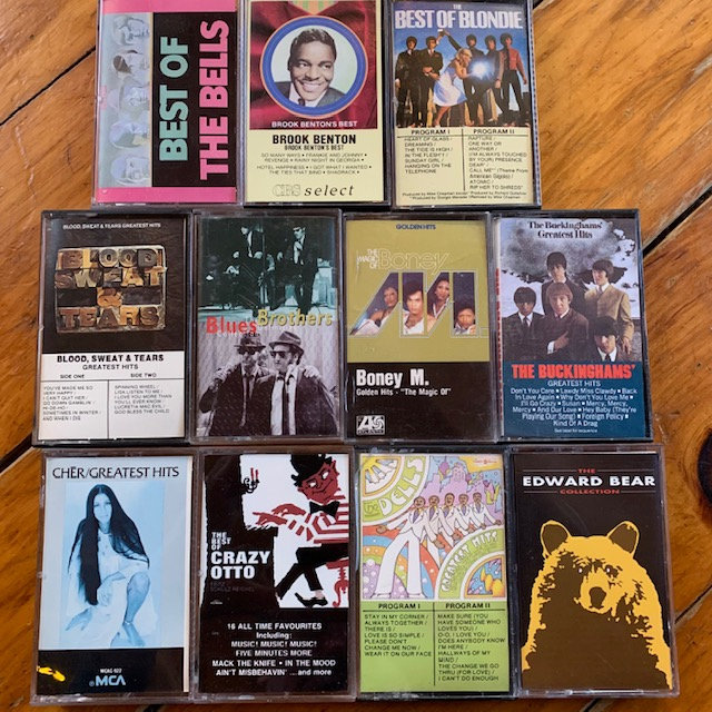 ビンテージの「More Greatest Hits」カセットテープ - Etsy 日本