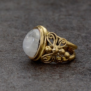 Brass ring with moonstone,Handmade Ring,Vintage Ring,Unique Ring,Boho Ring, Anniversary Ring,Wedding Ring,Gift Ring, Deco Ring,Gift For Her