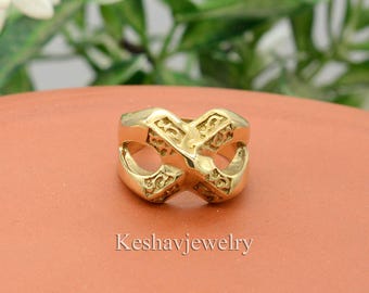 Handgemaakte messing X-ring: geometrische statement-sieraden