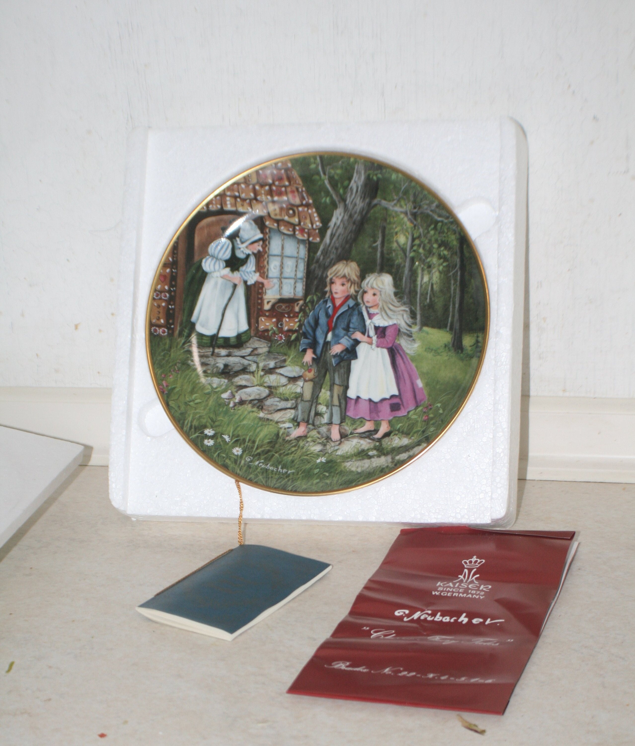 Hansel and Gretel. Kaiser Fairy Tale Series Plate With Box and