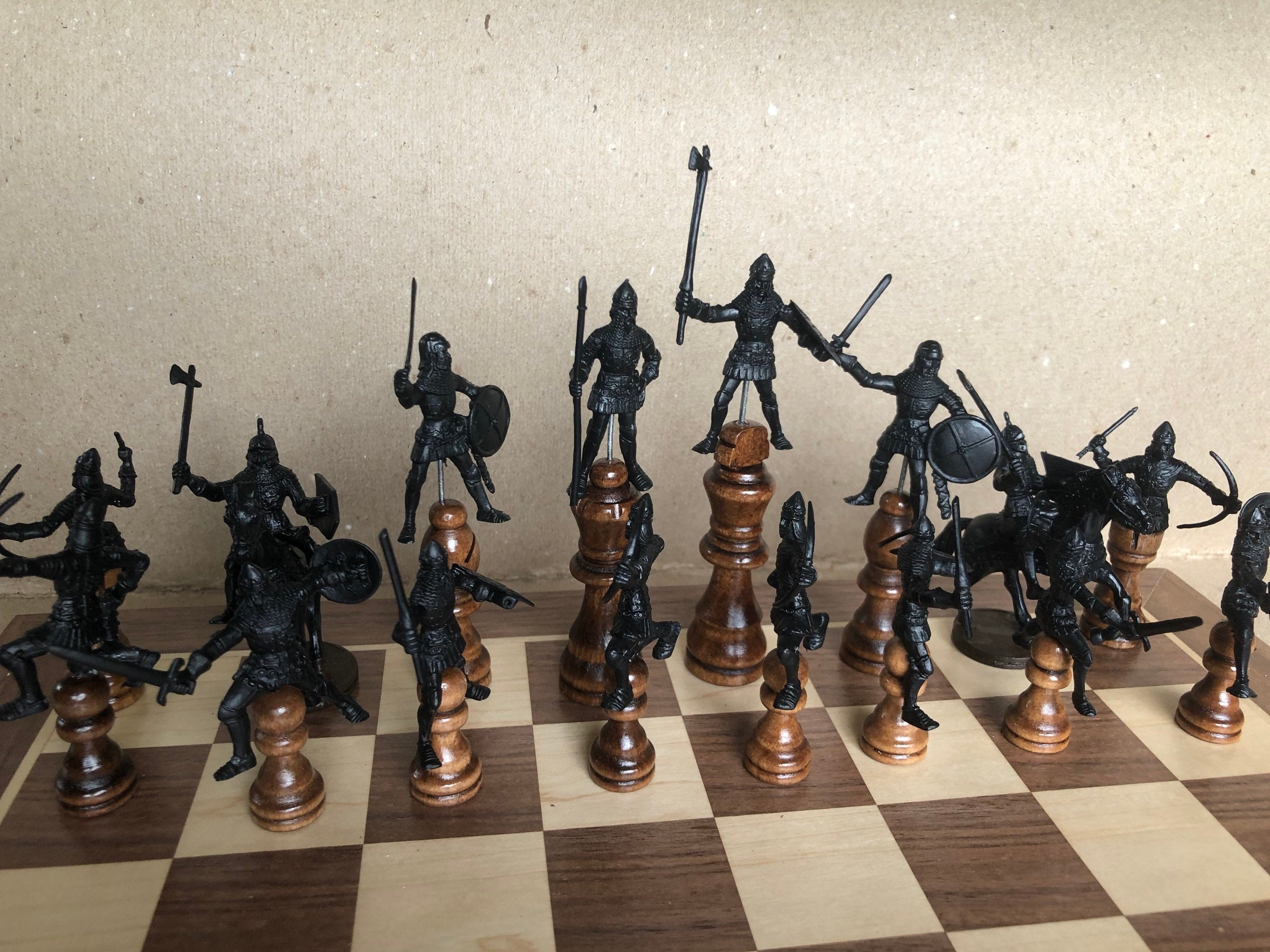 中世の騎士3体と斧のチェスセット - Etsy 日本