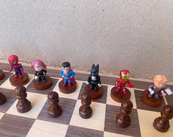 SUPER HEROES CHESS SCHACH スーパーヒーローズ チェス SUPER HEROES CHESS SCHACH スーパーヒーローズ チェス