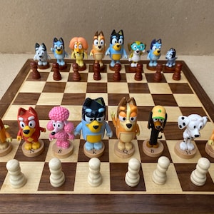 4 Bluey chess set - NEW