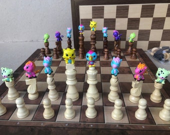 ボードゲーム チェス「MINIATURE ANIMAL CHESS SET」 Animal Chess Set - Chinese Mice Chess Set - Antique White