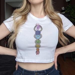 Kundalini Rising Crop Tee, Yoga Chakra Shirt, Snakes Crop Top, Green Witch Crop Top t shirt, Kundalini Yoga Clothing 7 Chakras Shirt