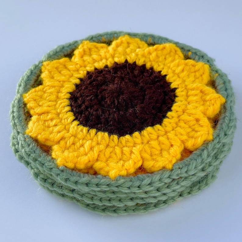 Green-Edged Sunflower Coasters crochet pattern listing photo by HappyBlueJayCrochet