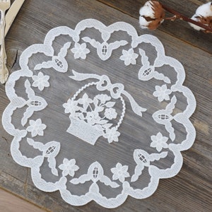 Round Lace Placemat, White and Beige Vintage Style Lace Doily, 13&quot; (33cm) for Table Decoration