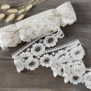 Ivory Floral Lace Trim, 2.36&quot; (6cm) Soft Guipure Trim - 1.09 yards (1m)
