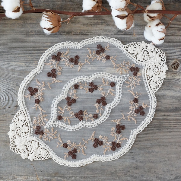 Oval Beige Lace Doilies, Vintage Style Cotton French Lace Doily 11"x15.7" (28x40cm) for Table Decoration