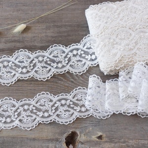 Light and Dark Ivory Vintage Lace Trim, 3.15" (8cm) Floral Bridal Lace  - 1.09 yards (1m)