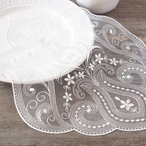 Light Ivory Lace Placemat, 10.63&quot;x12.3&quot; (27x33cm) Vintage Style Floral Doily
