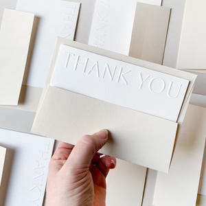 Embossed Thank You Kaarten | Set van 10 | Katoenpapier Letterpress | Minimalistische Bedankkaarten + Enveloppen