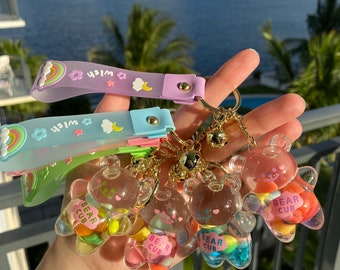 Kawaii Bear Keychain – Floating Glitter Charm, Cub Accessory