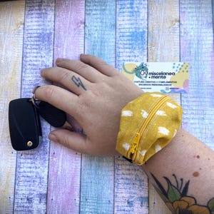 monedero de muñeca, cartera de muñeca, monedero, minimalista, gimnasio, dinero, monedas, paseo