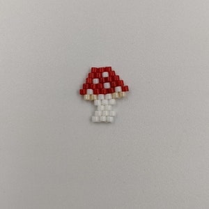 Addicted to brick stitch charms again : r/Beading