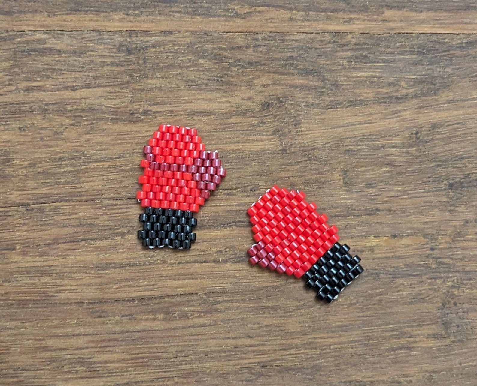 Boxing Gloves Brick Stitch Bead Pattern, Brick Stitch, Beading Pattern