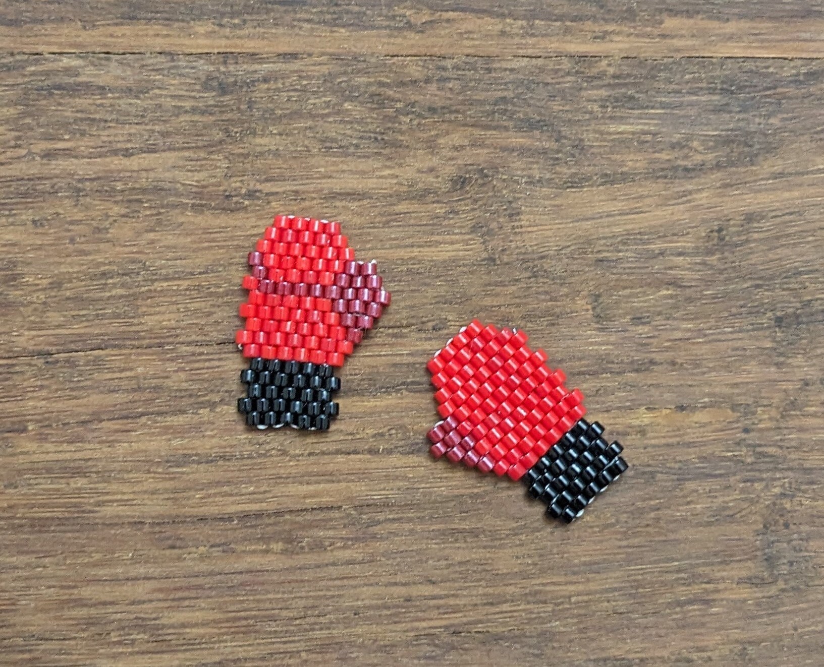 Boxing Gloves Brick Stitch Bead Pattern, Brick Stitch, Beading Pattern