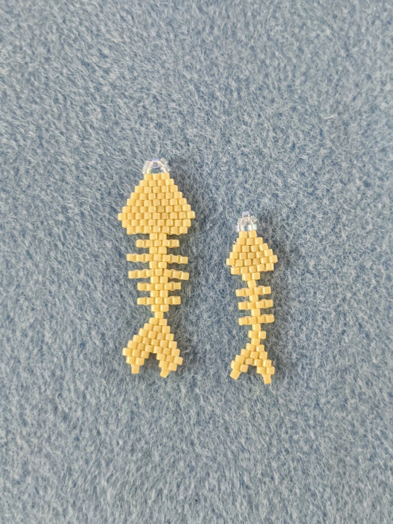 Fish Bones Brick Stitch Bead Pattern, Brick Stitch, Beading Pattern, Halloween, Fish, Beaded Charm, PDF Digital Download, Fish Bones image 1