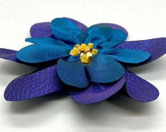 Flower motif with sequins