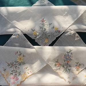 1 set di tovaglioli in filato di cotone con ricamo antico, 3 tovaglioli da tavola, tovaglioli floreali ricamati, tovaglioli ricamati a mano per feste di Natale