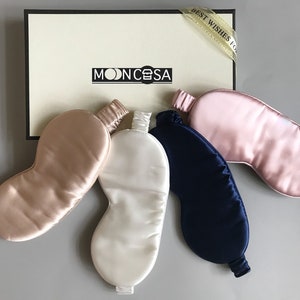 This mulberry silk eye mask is made of 22 momme silk, buttery-soft silk is good for skin and hair, best choice for your eye care, good gift for your friends and families in holidays.