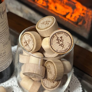 Floral Custom Wine Stopper -Personalized Wine Cork -Rustic Wedding Decor-Wedding Favors-Wedding Wine Favors-Bridal Shower Favor-Gift for Her
