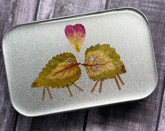 Decorative Tin, Jewelry Case, Resin, Kissing, Critters, Real Leaf, Animals, Altoid-size, Sewing Kit,  Great Gift, Metal Tin, Love, Botanical