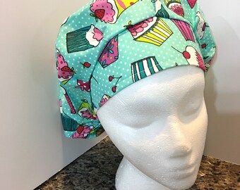 Female scrubcap - Cupcakes