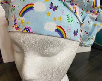 Female scrubcap - Unicorn rainbows