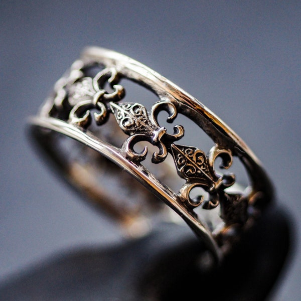 Handmade Silver Royal Band Ring, Silver Unique Fleur de Lis Garden Ring, Promise Friendship Wedding Romantic Sword Lily Jewelry, French lily
